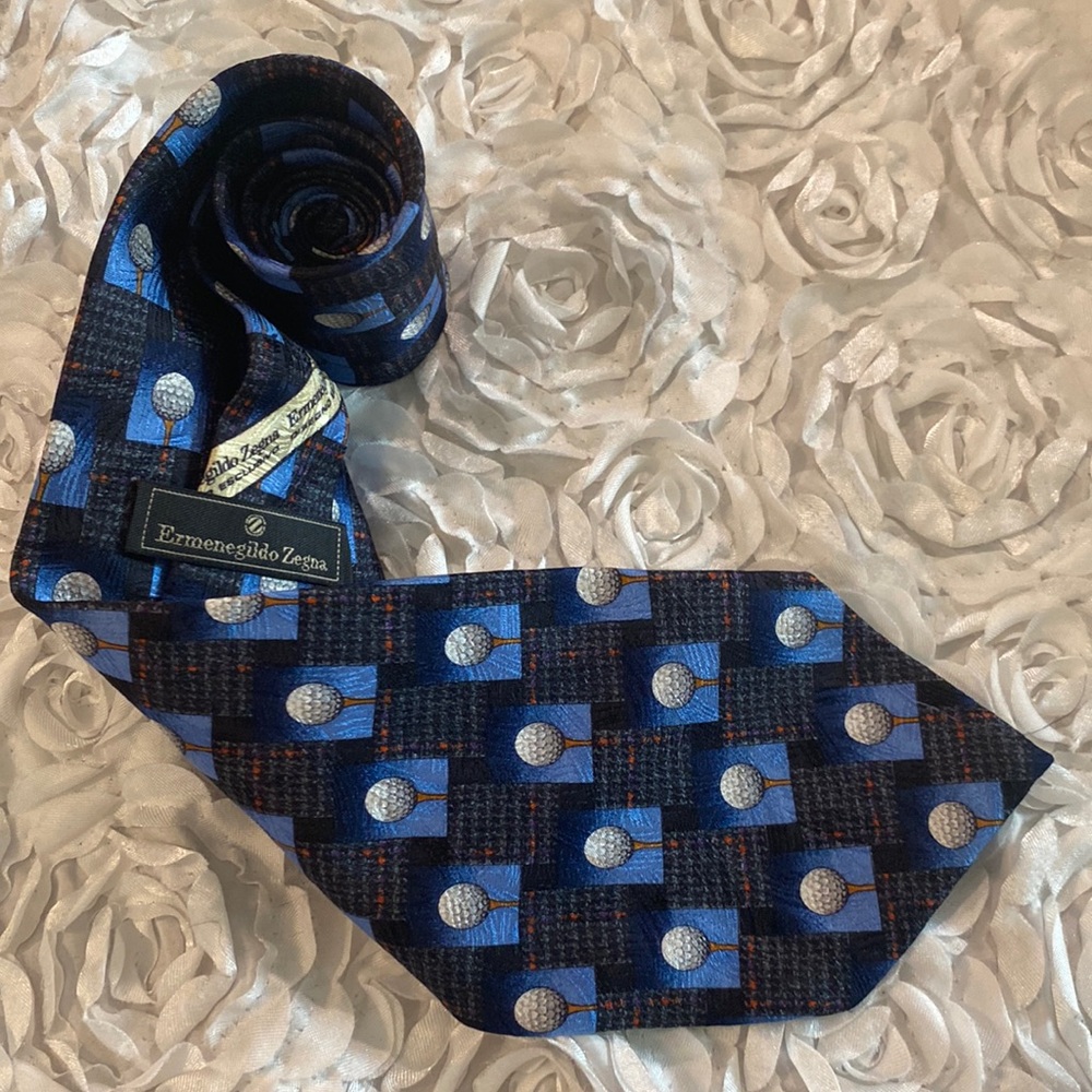 New Ermenegildo Zegna silk golf tie ⛳️